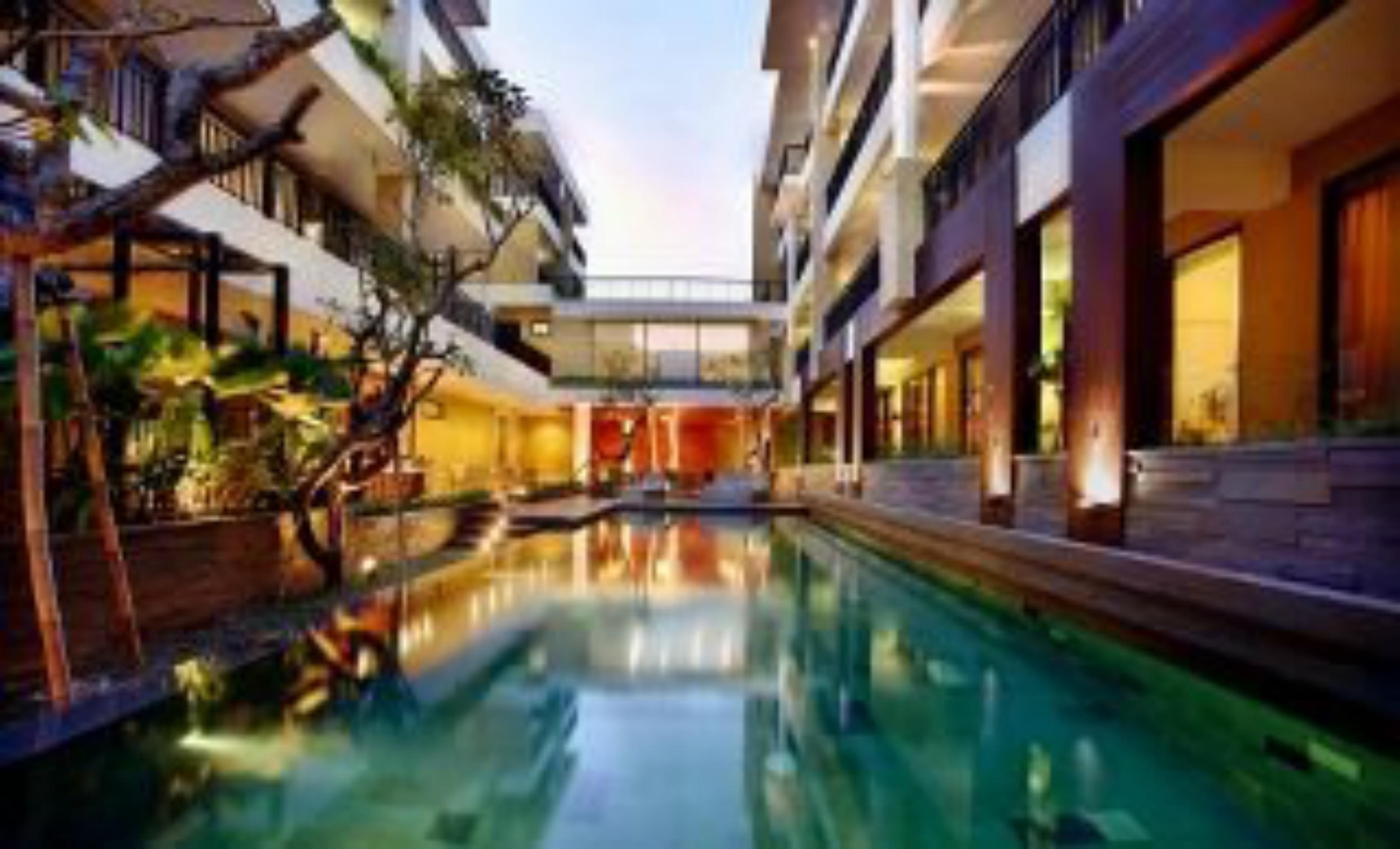 100 Sunset Boutique Hotel