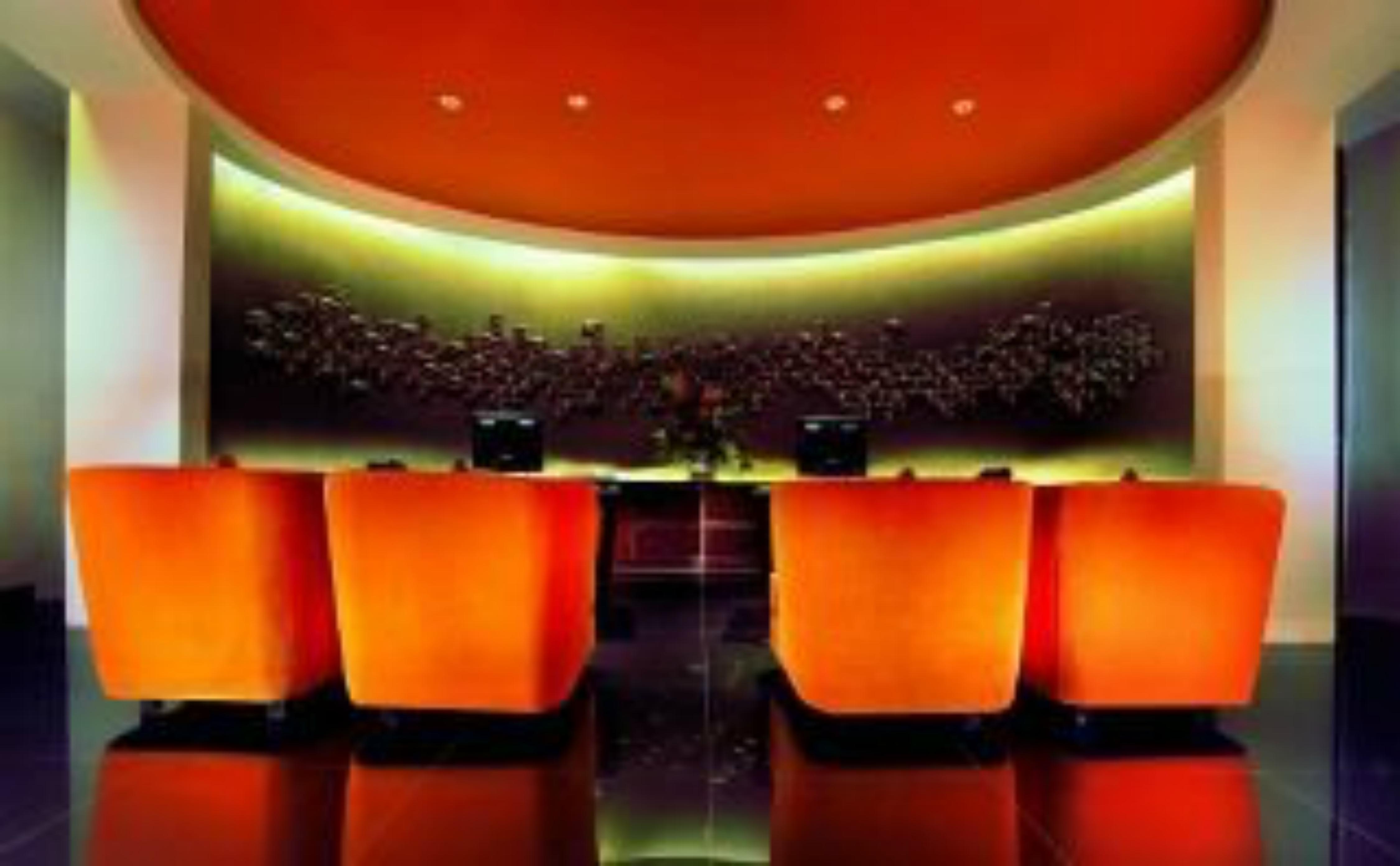 100 Sunset Boutique Hotel