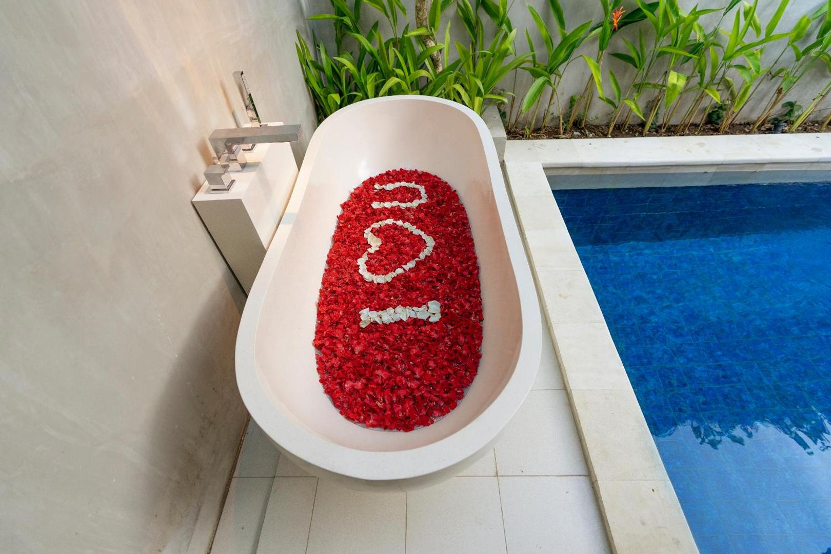 18 Suite Villa Loft @ Kuta