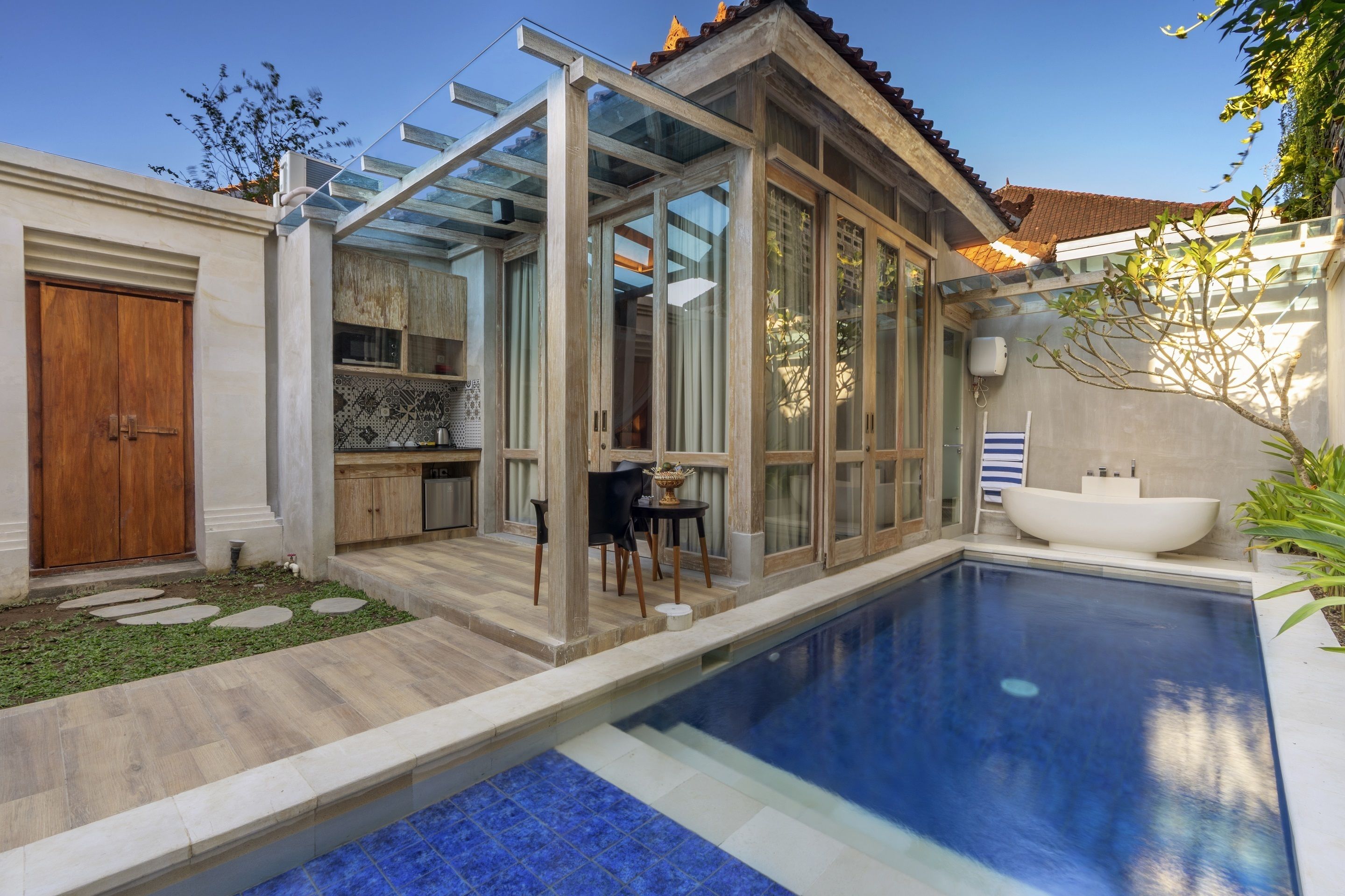 18 Suite Villa Loft @ Kuta