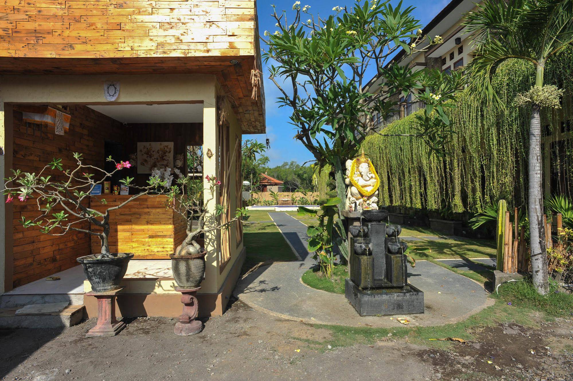 Airy Eco Kuta Bypass Ngurah Rai Gang Patasari 2 Bali