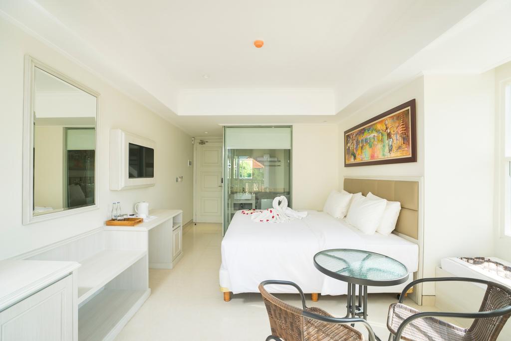 Alron Hotel