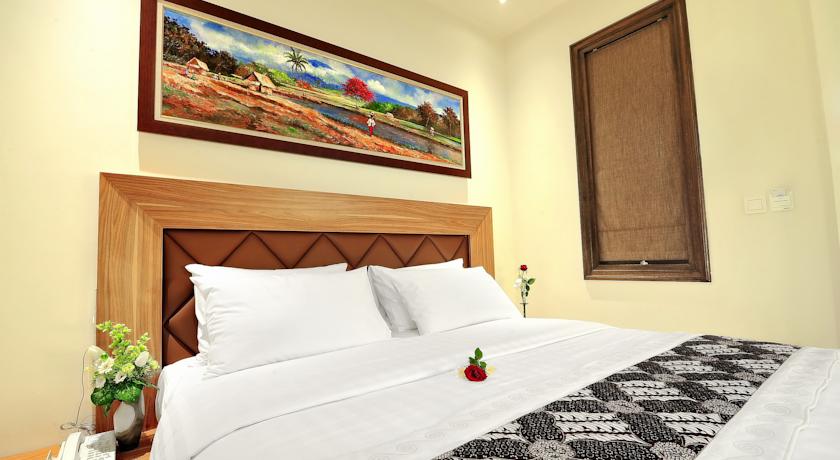 Alron Hotel