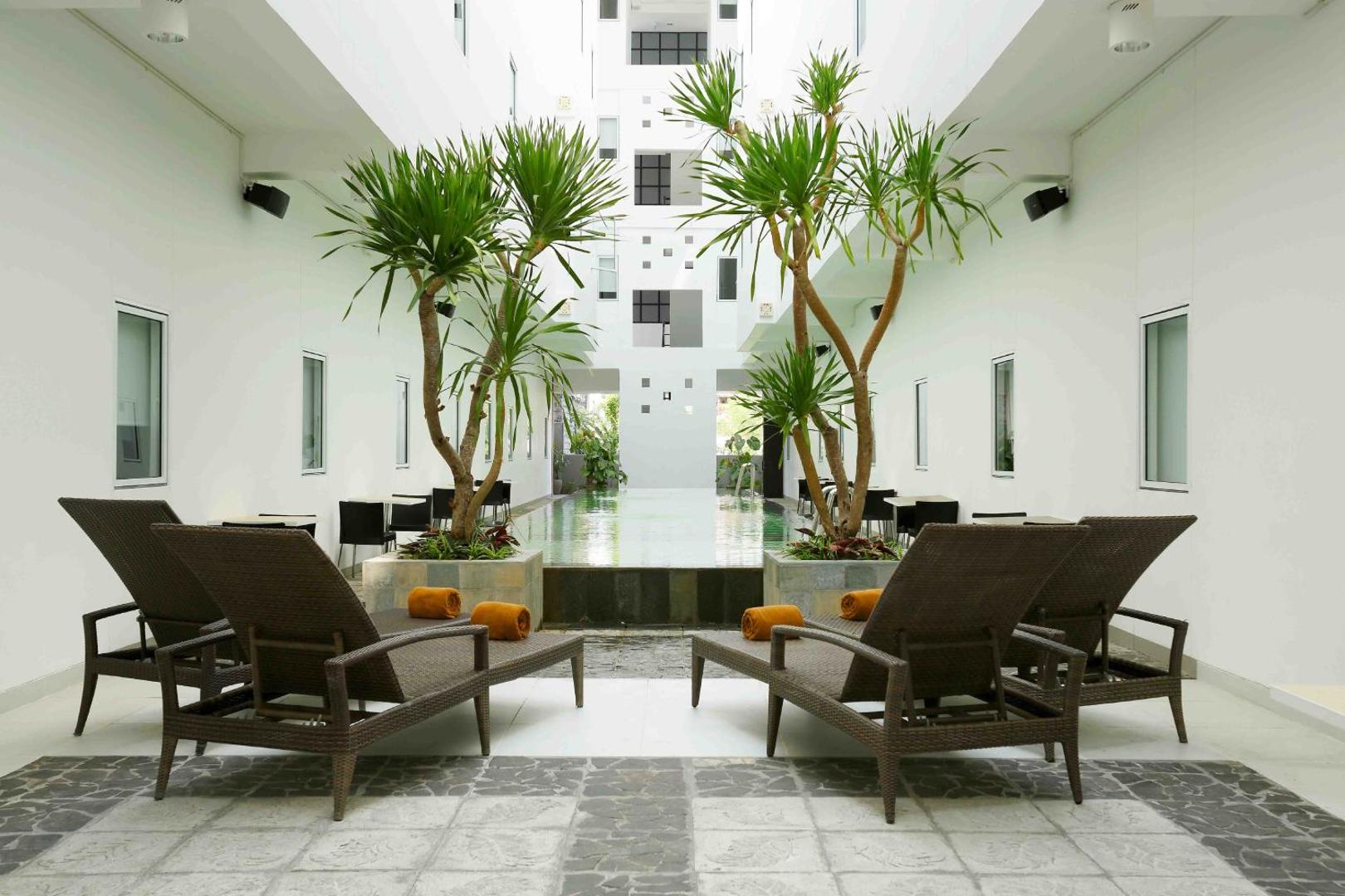Amaris Hotel Sunset Road
