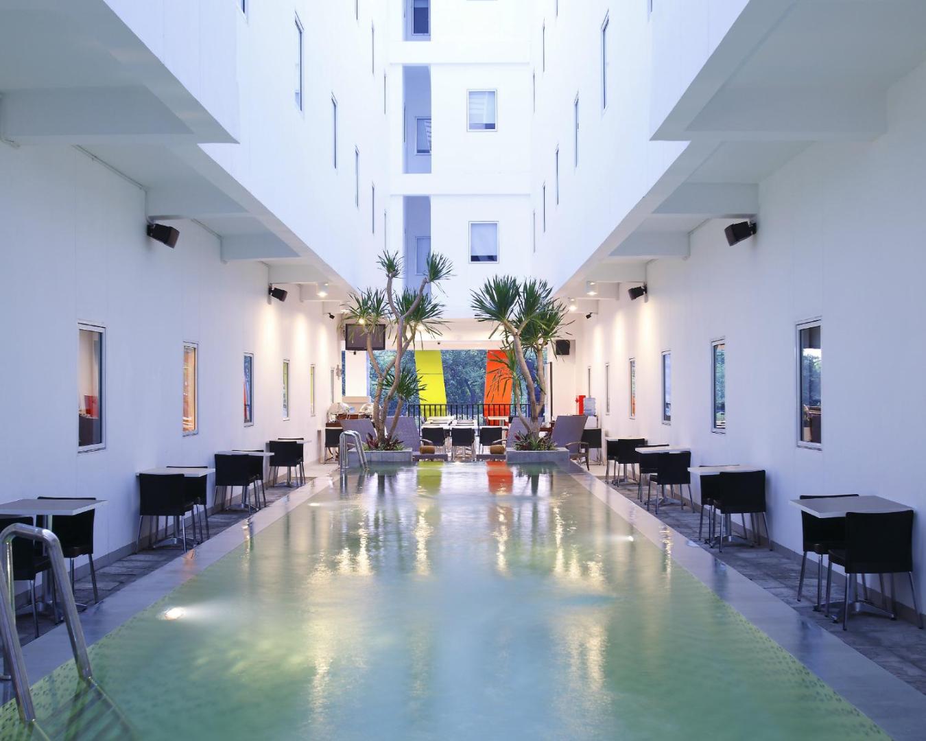 Amaris Hotel Sunset Road