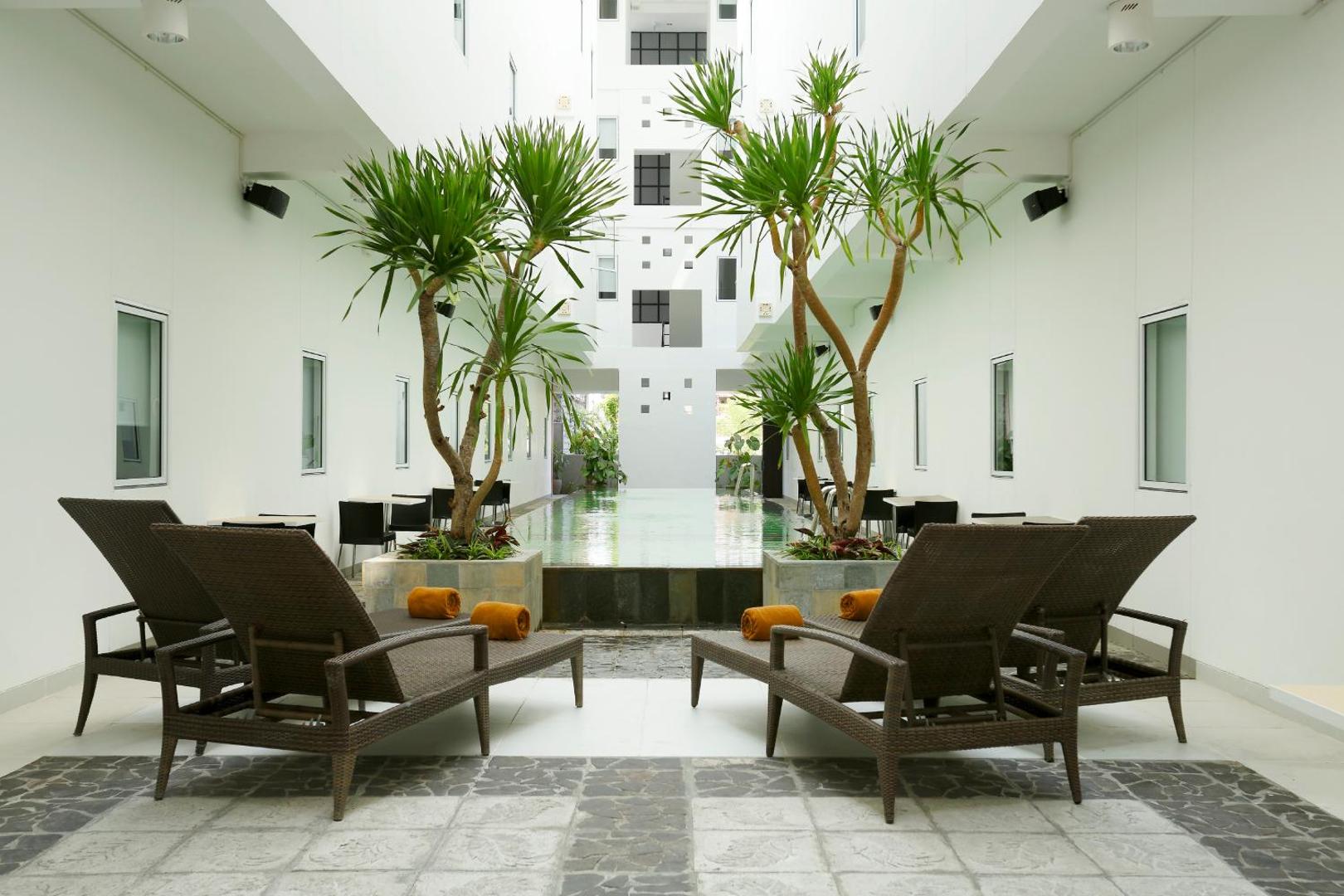 Amaris Hotel Sunset Road