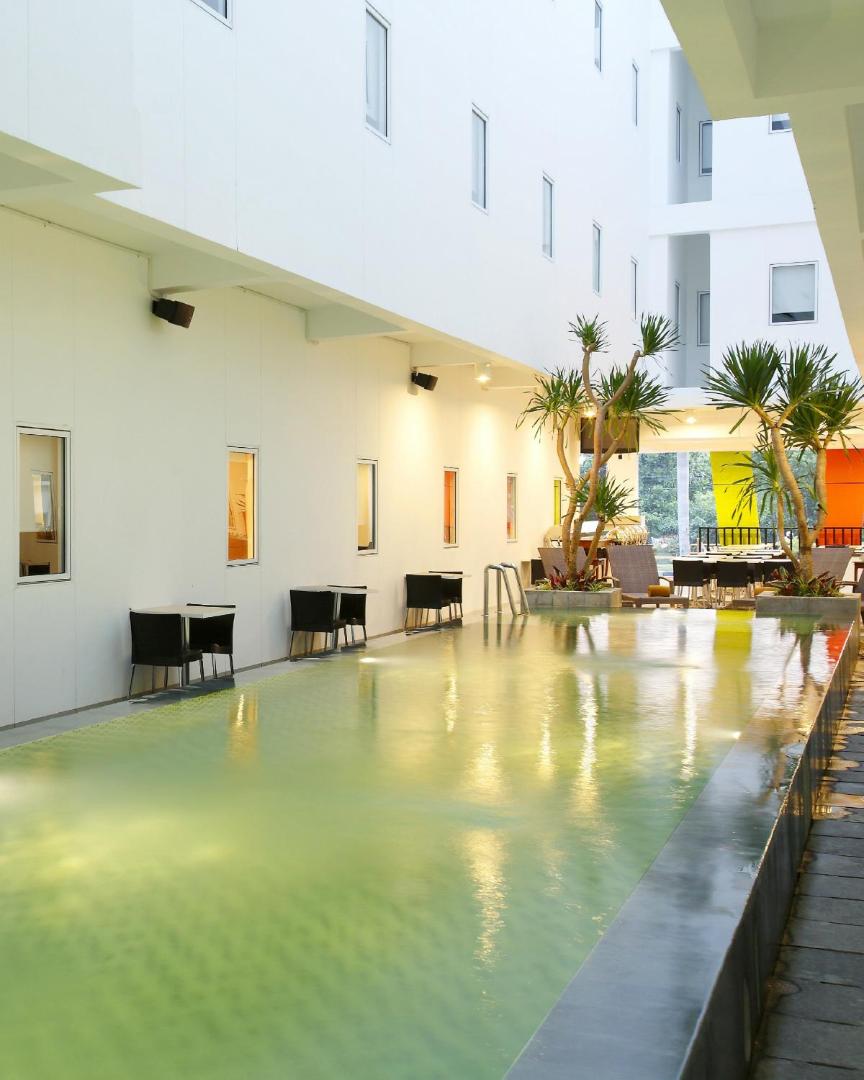 Amaris Hotel Sunset Road
