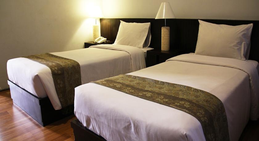 A Residence Truly Convenient Hotel