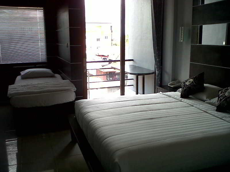 Arya Hotel and Spa
