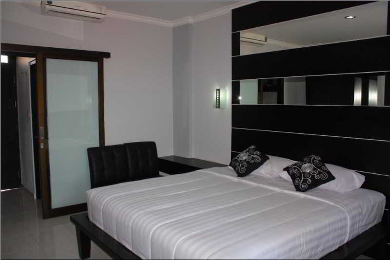 Arya Hotel and Spa