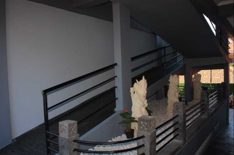 Arya Hotel and Spa