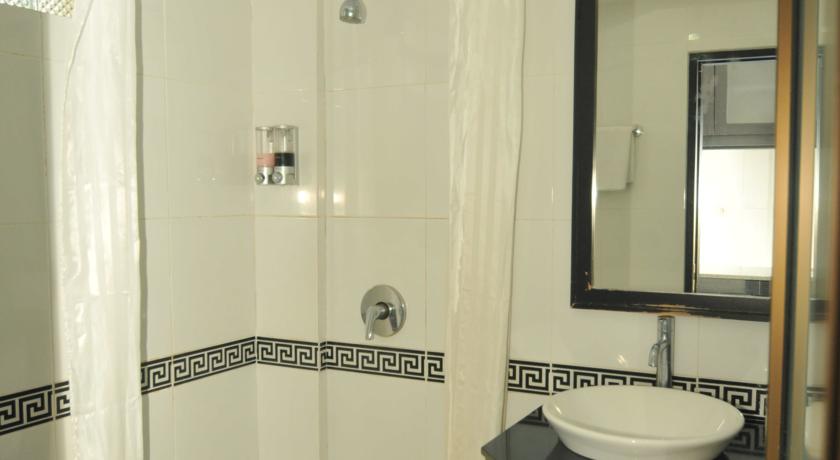 Arya Hotel and Spa