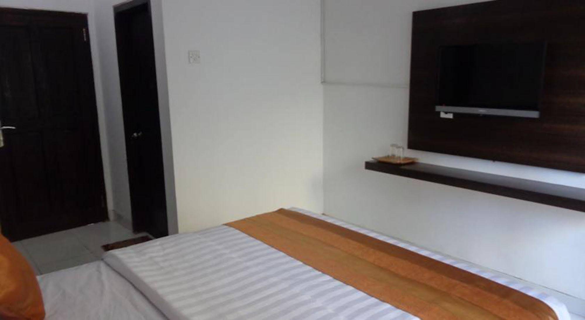 Bakung Sunset Hotel