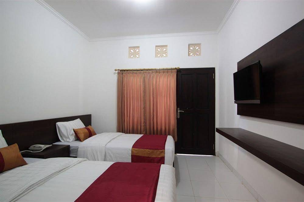 Bakung Sunset Hotel