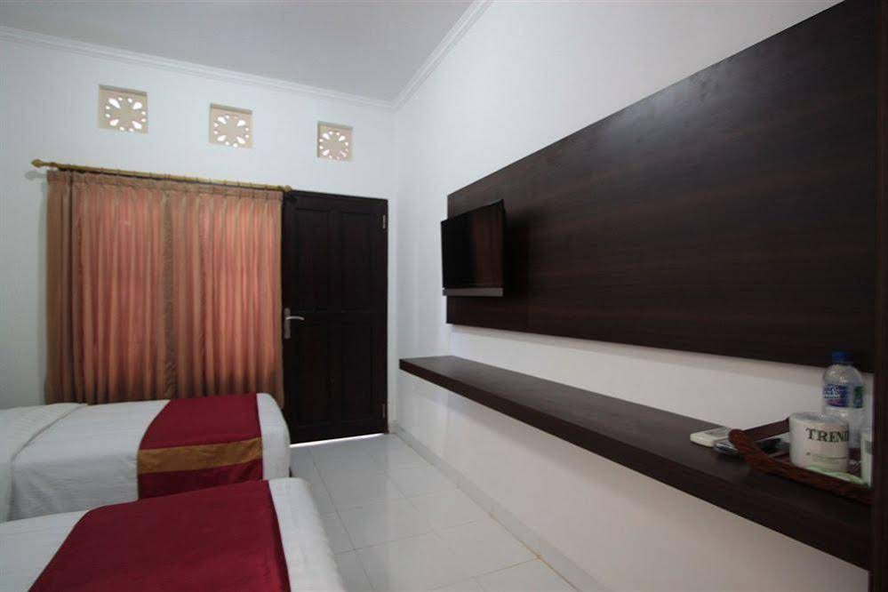 Bakung Sunset Hotel