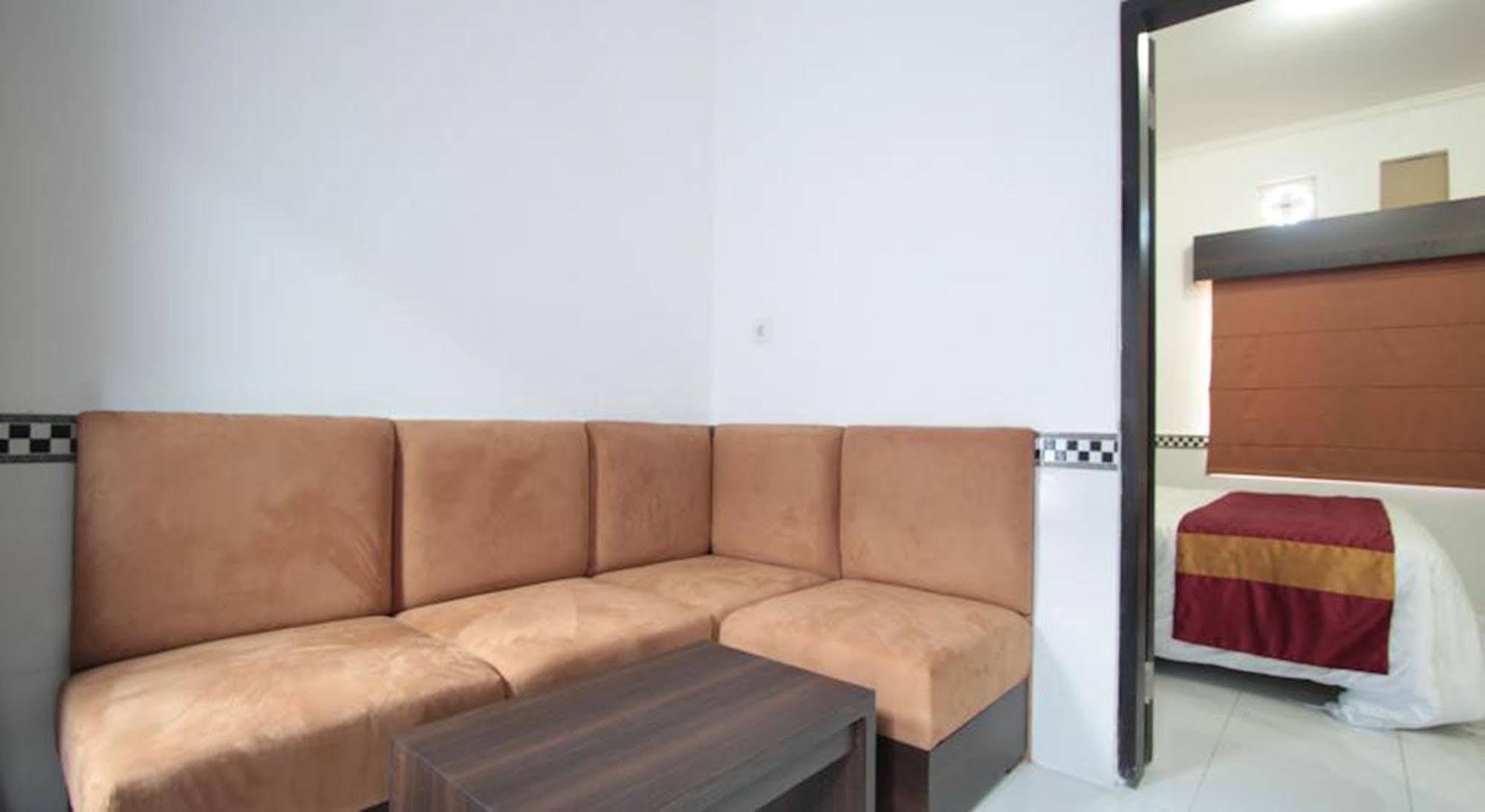 Bakung Sunset Hotel