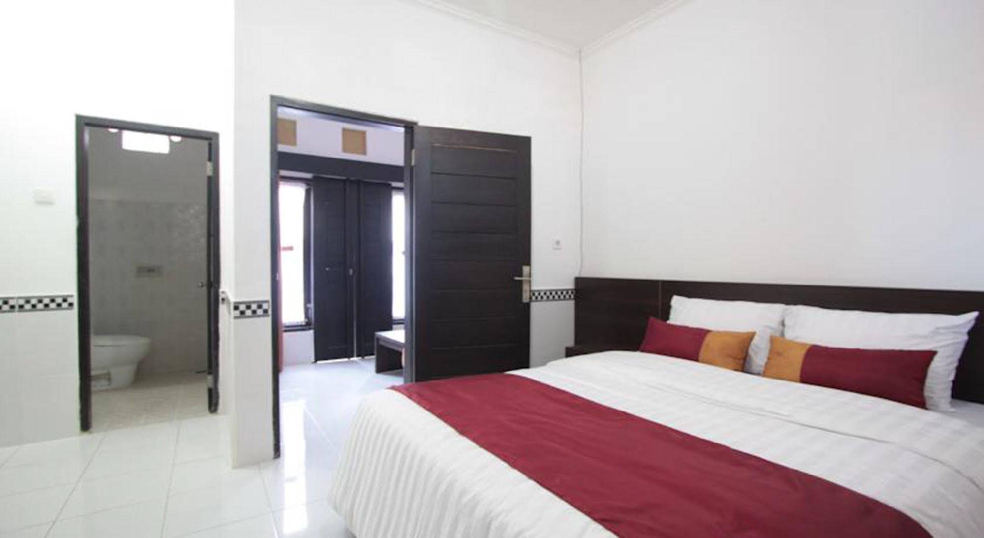 Bakung Sunset Hotel