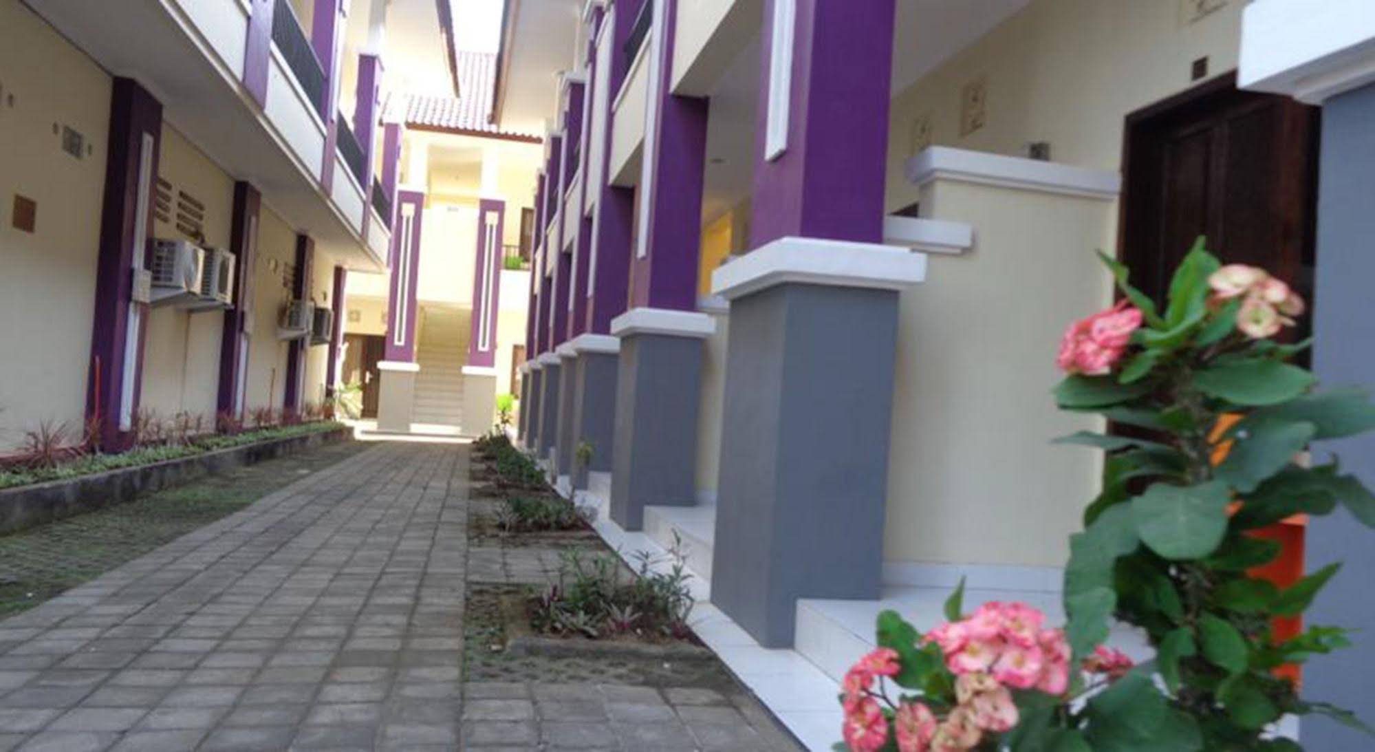 Bakung Sunset Hotel