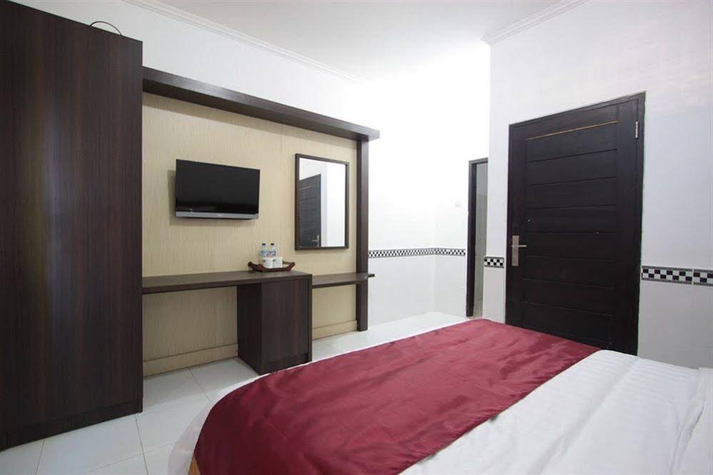 Bakung Sunset Hotel