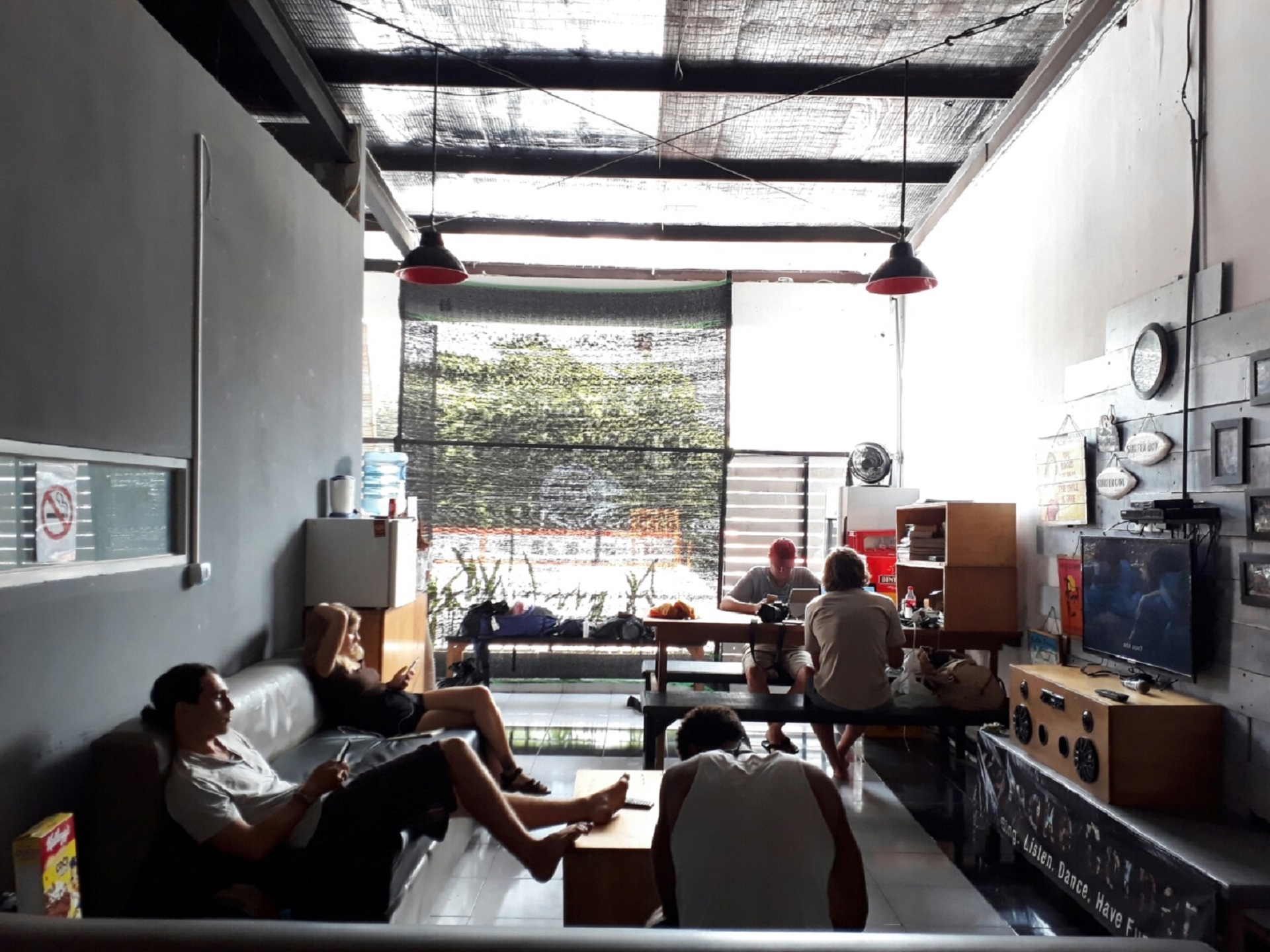 Bedbunkers Hostels