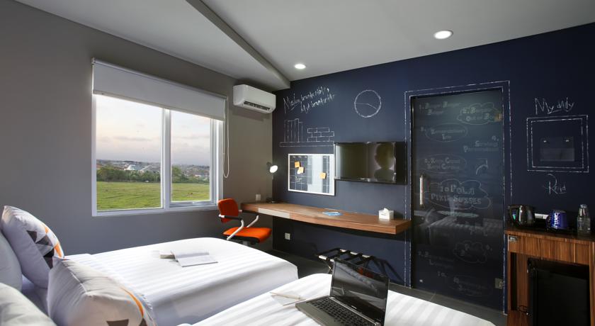 Berry Biz Hotel Sunset Road