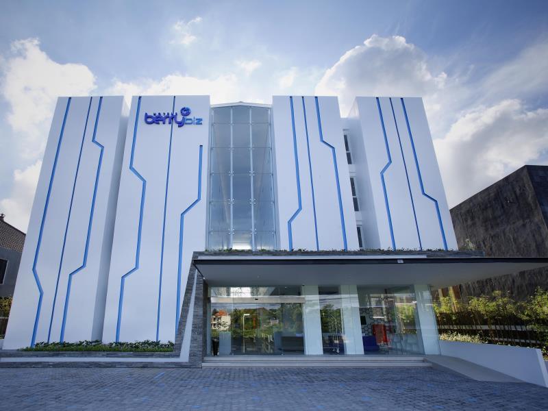 Berry Biz Hotel Sunset Road