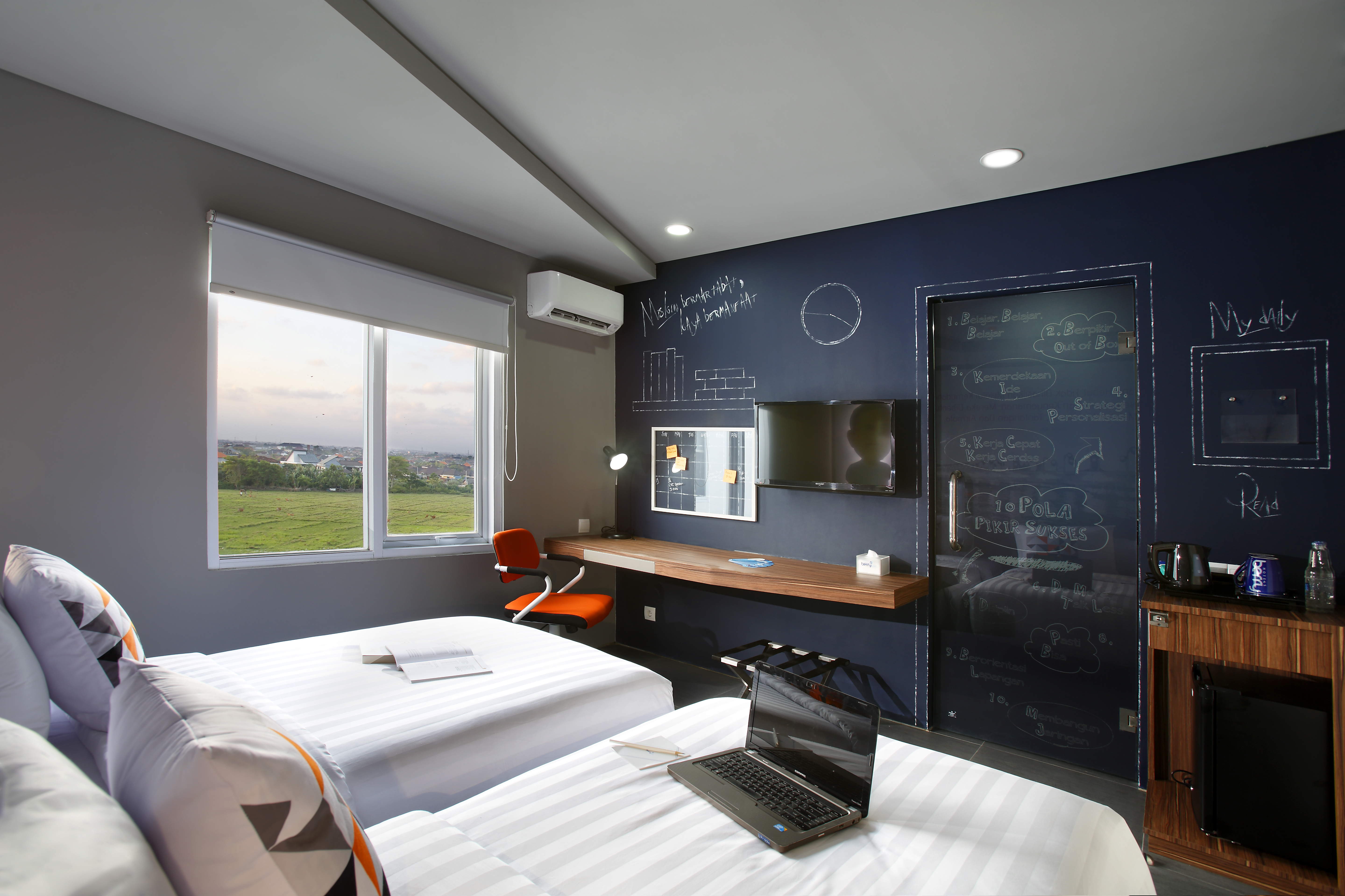 Berry Biz Hotel Sunset Road