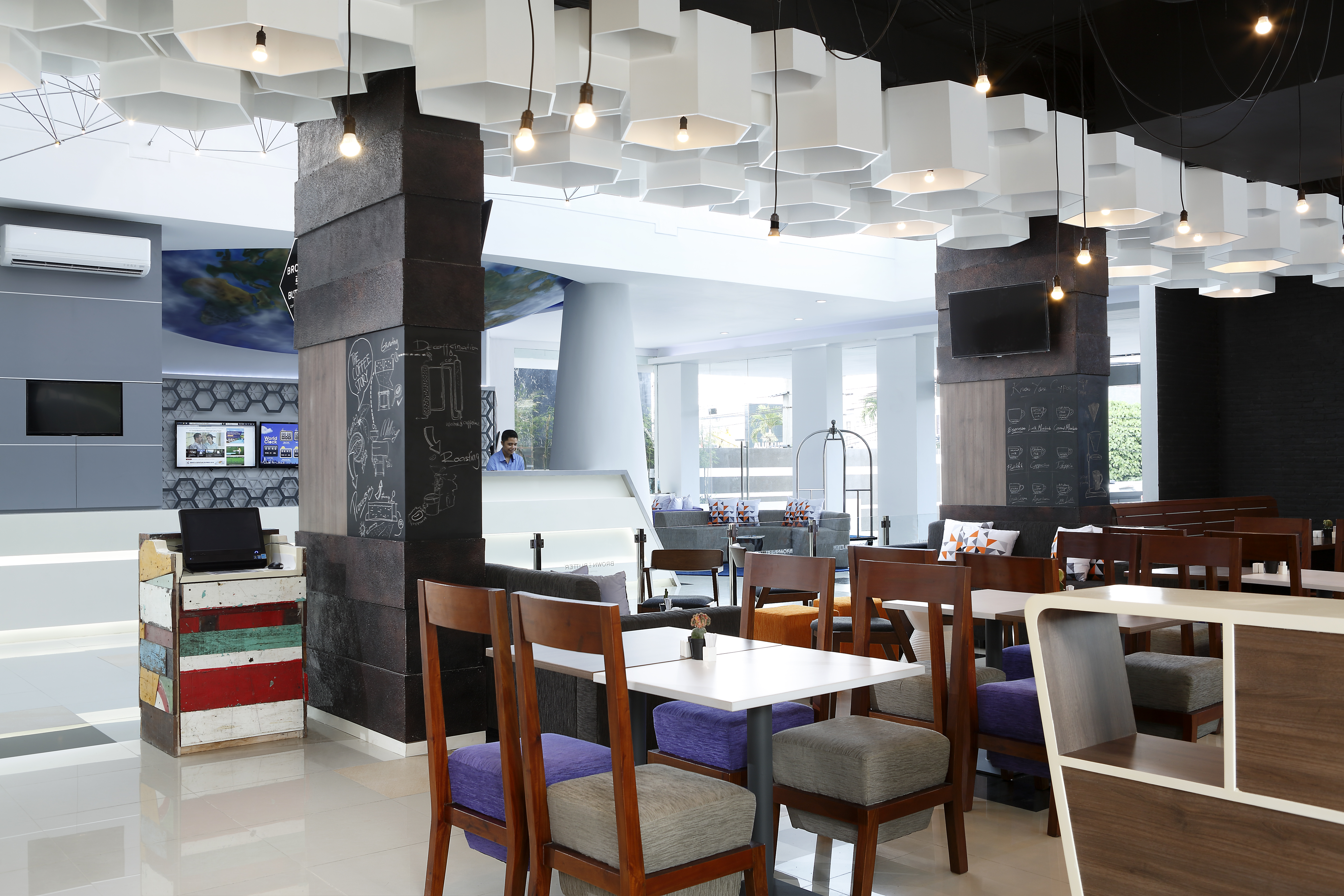 Berry Biz Hotel Sunset Road