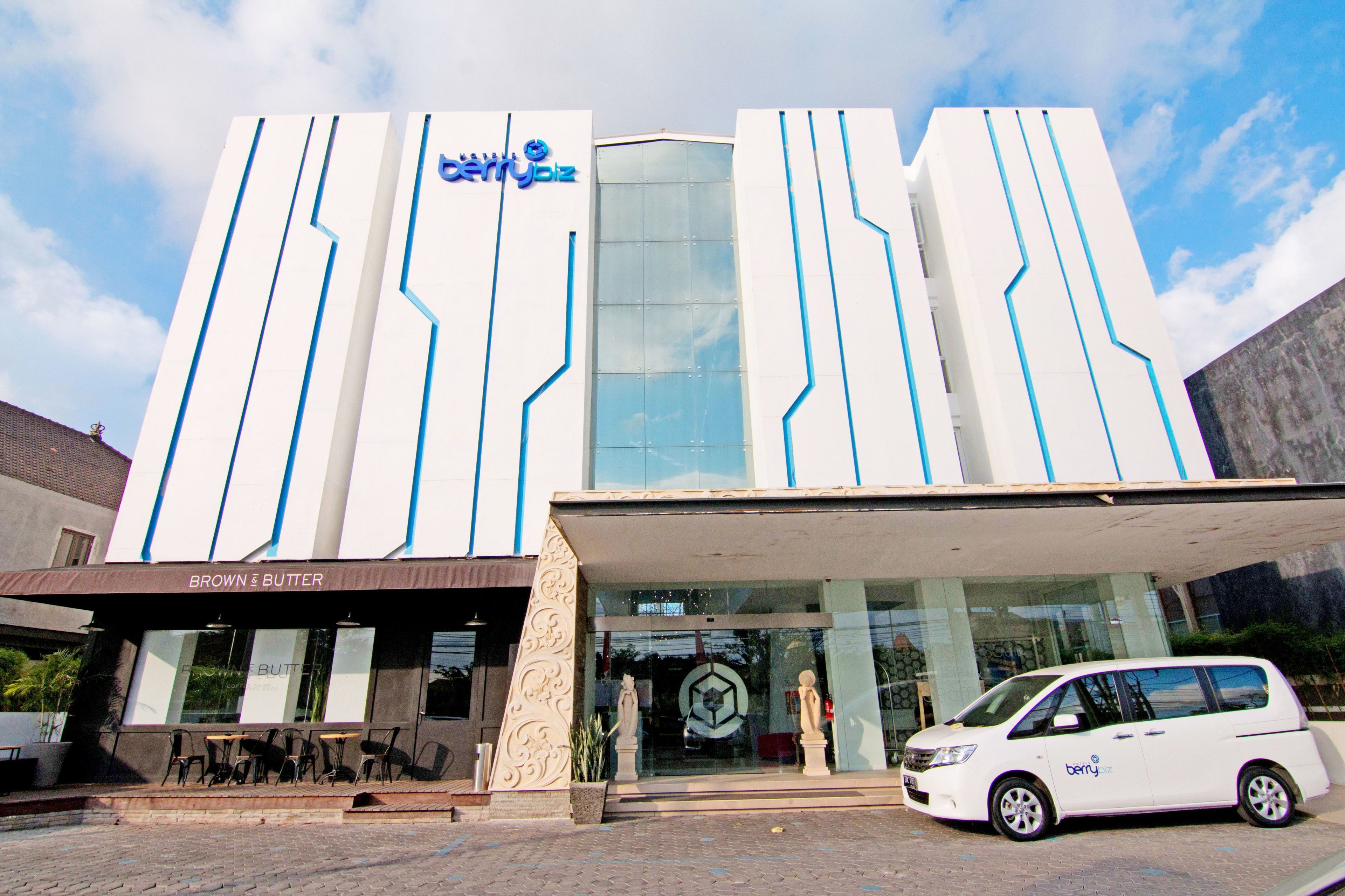 Berry Biz Hotel Sunset Road by ZEN Rooms