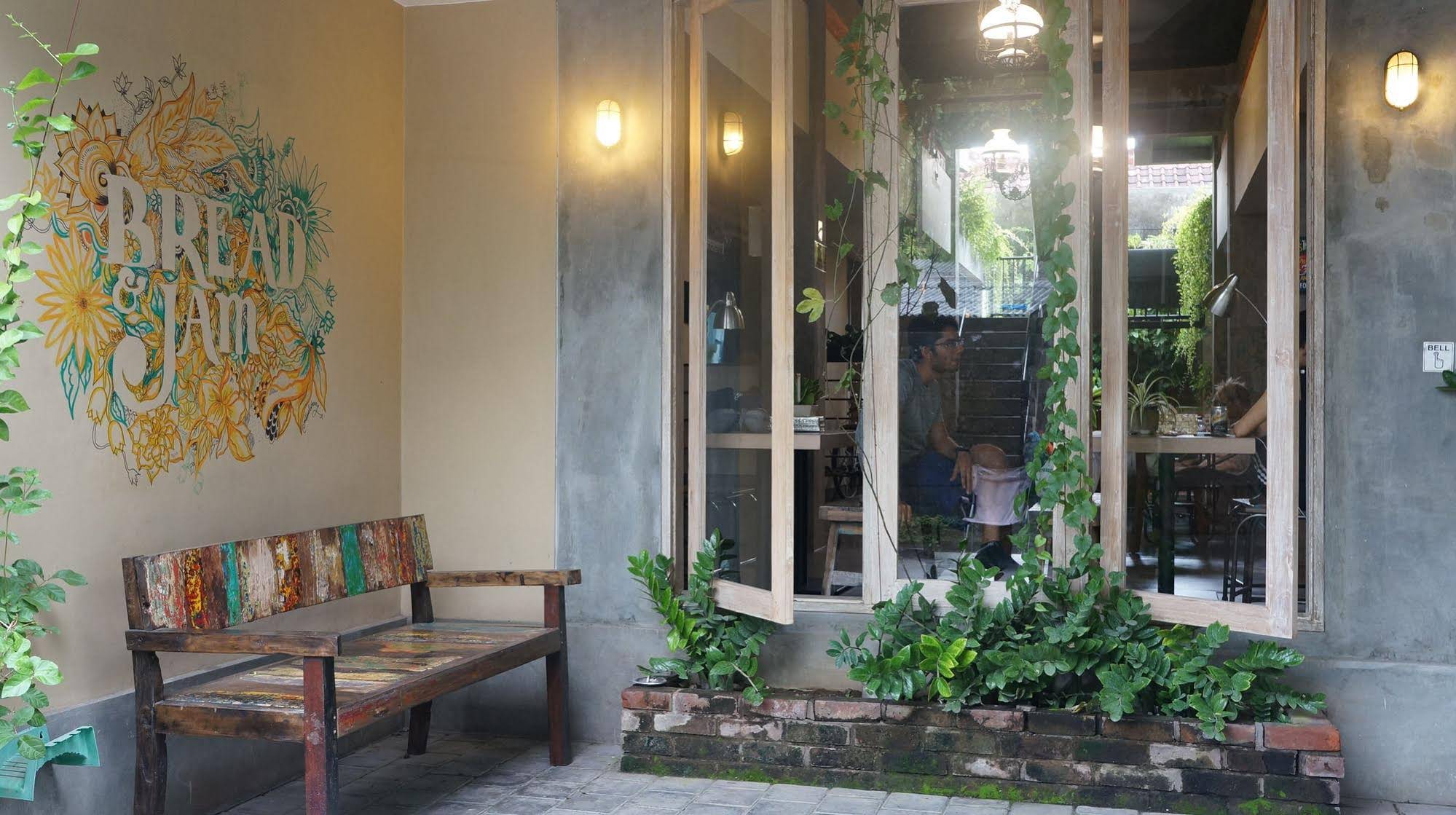 Bread & Jam Hostel