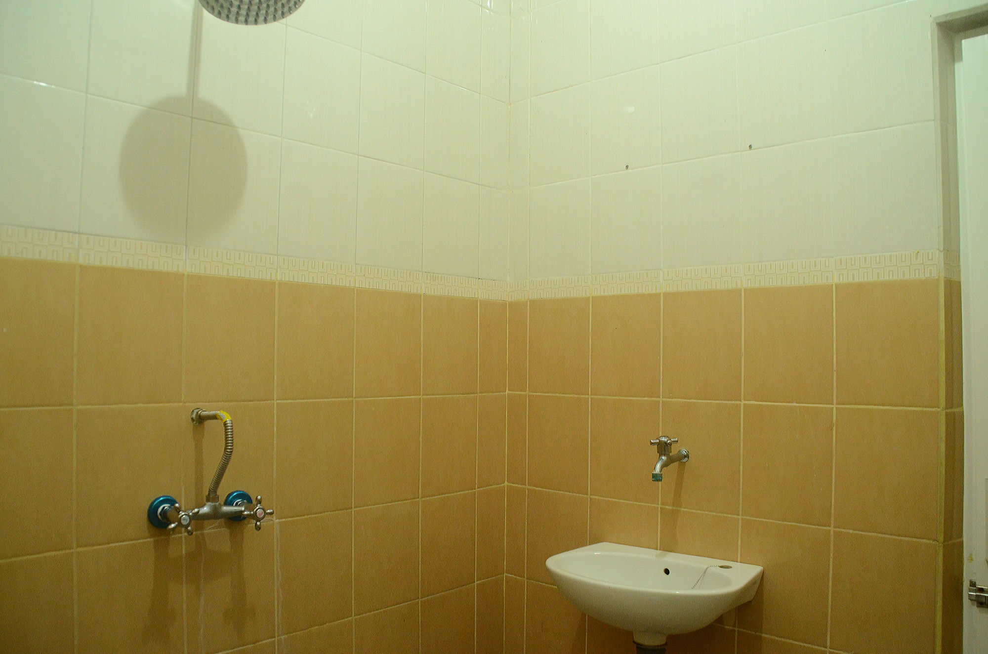 Budget Door Legian Inn