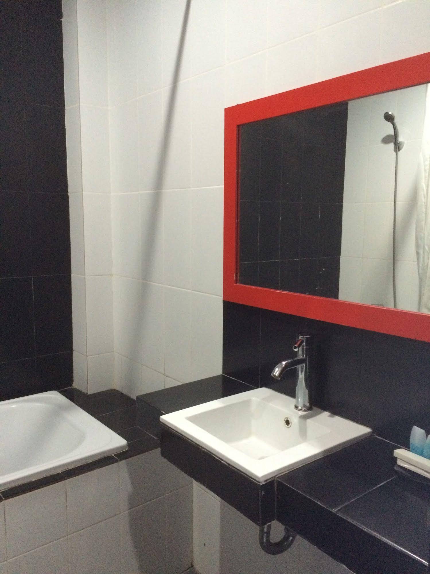 Budhi Hotel