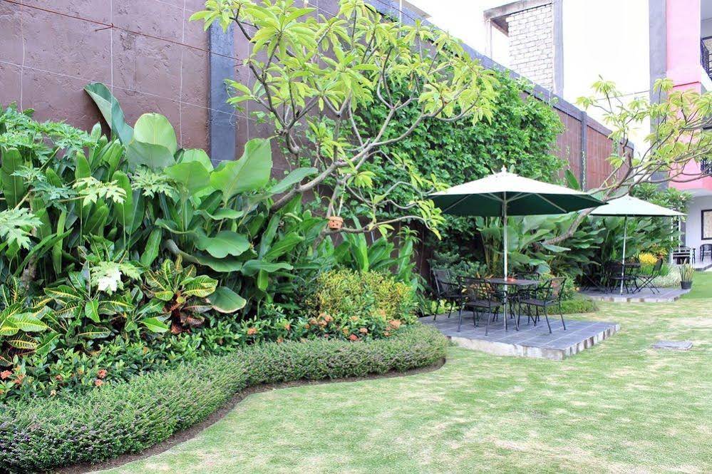Budhi Hotel