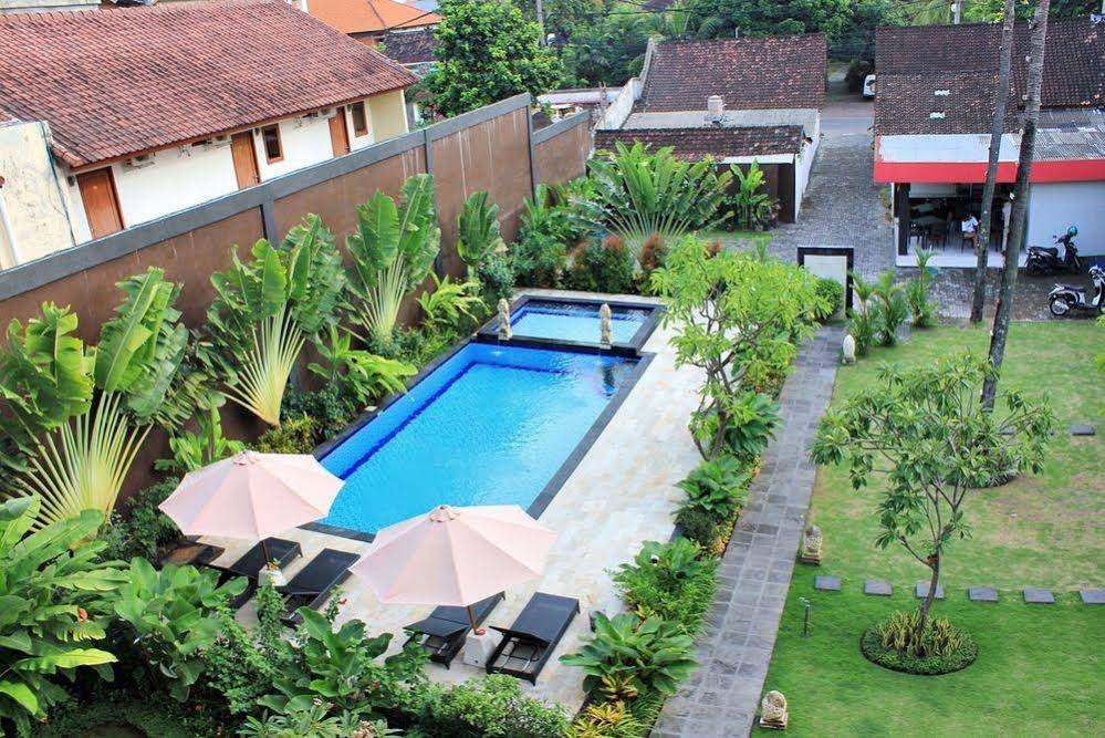 Budhi Hotel