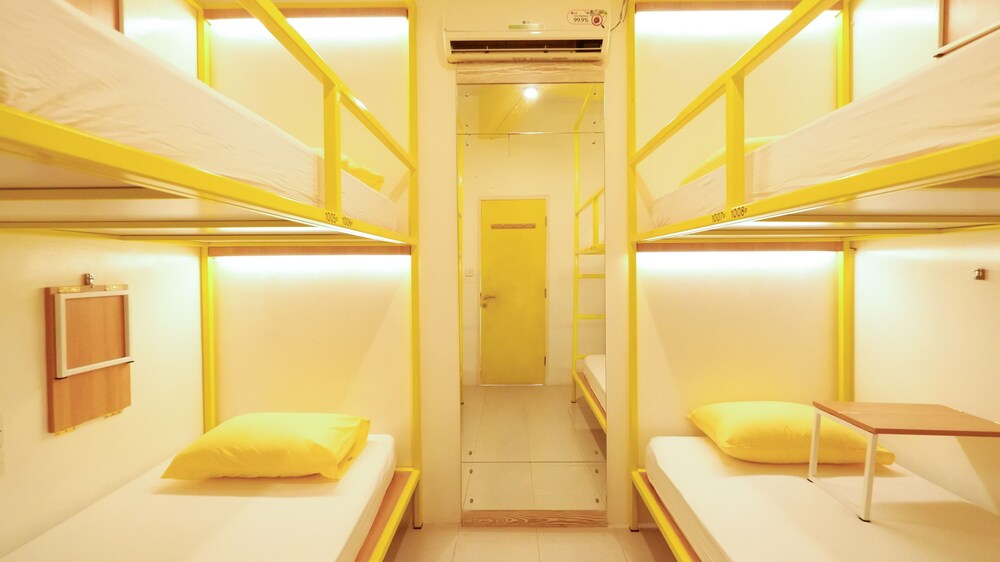 Caricia Hostel