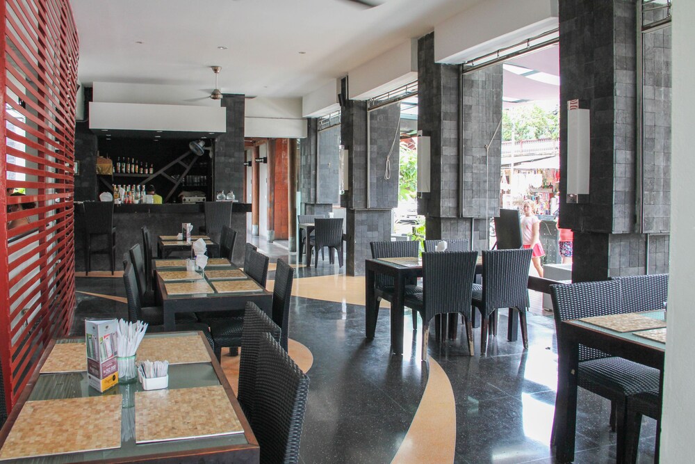 Casa Padma Hotel & Suites by Airy Rooms