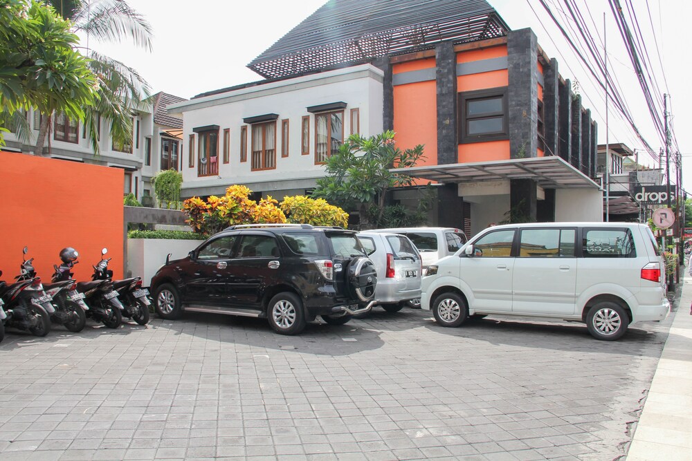 Casa Padma Hotel & Suites by Airy Rooms