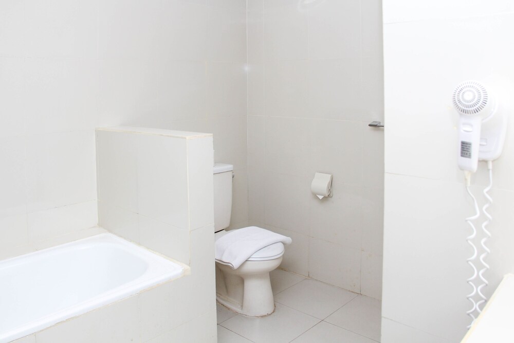 Casa Padma Hotel & Suites by Airy Rooms