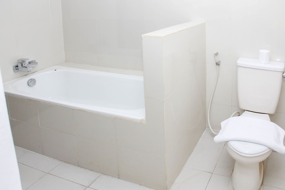 Casa Padma Hotel & Suites by Airy Rooms