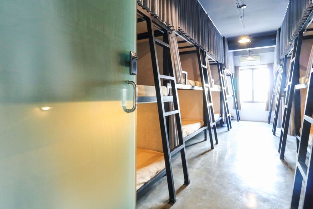 Conus Factory Hostel