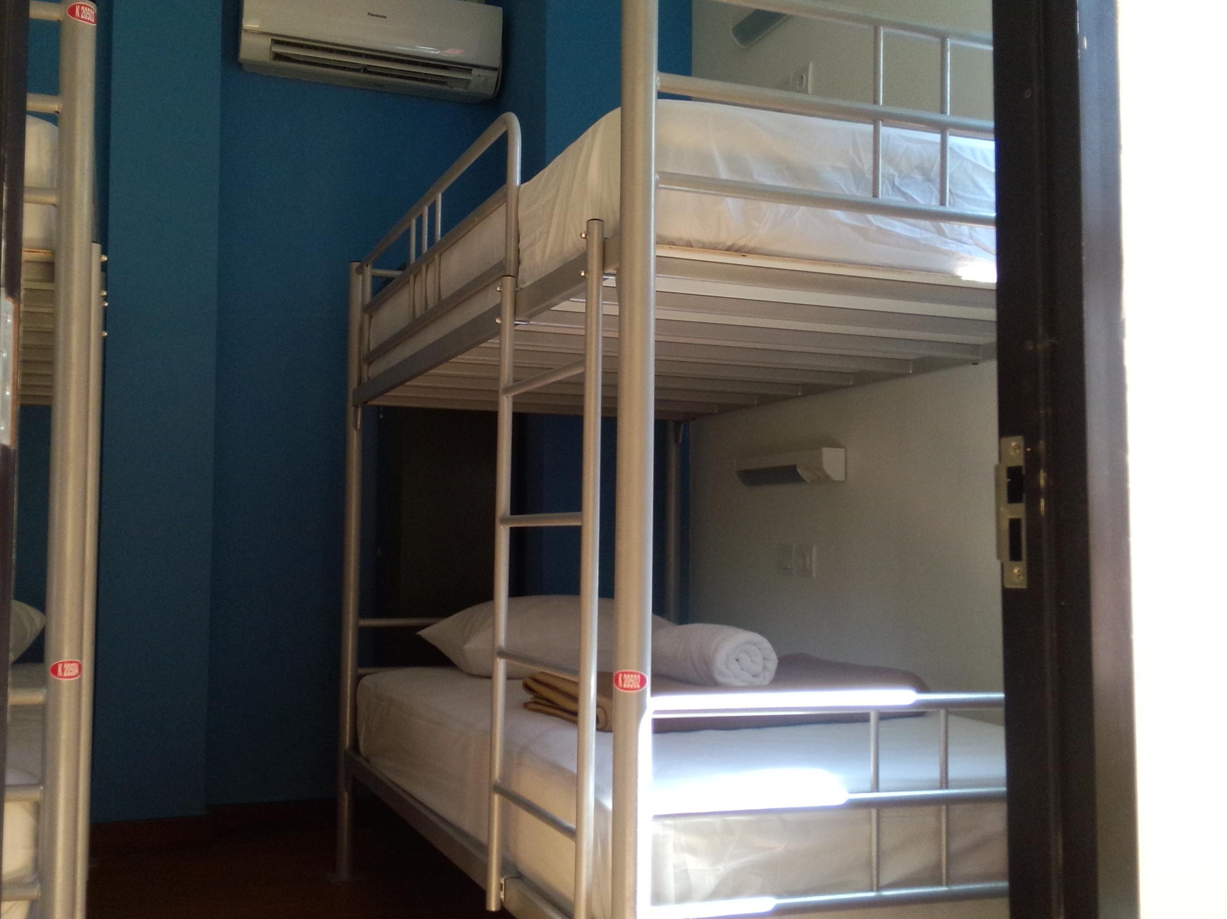 CX Hostel Kuta Raya