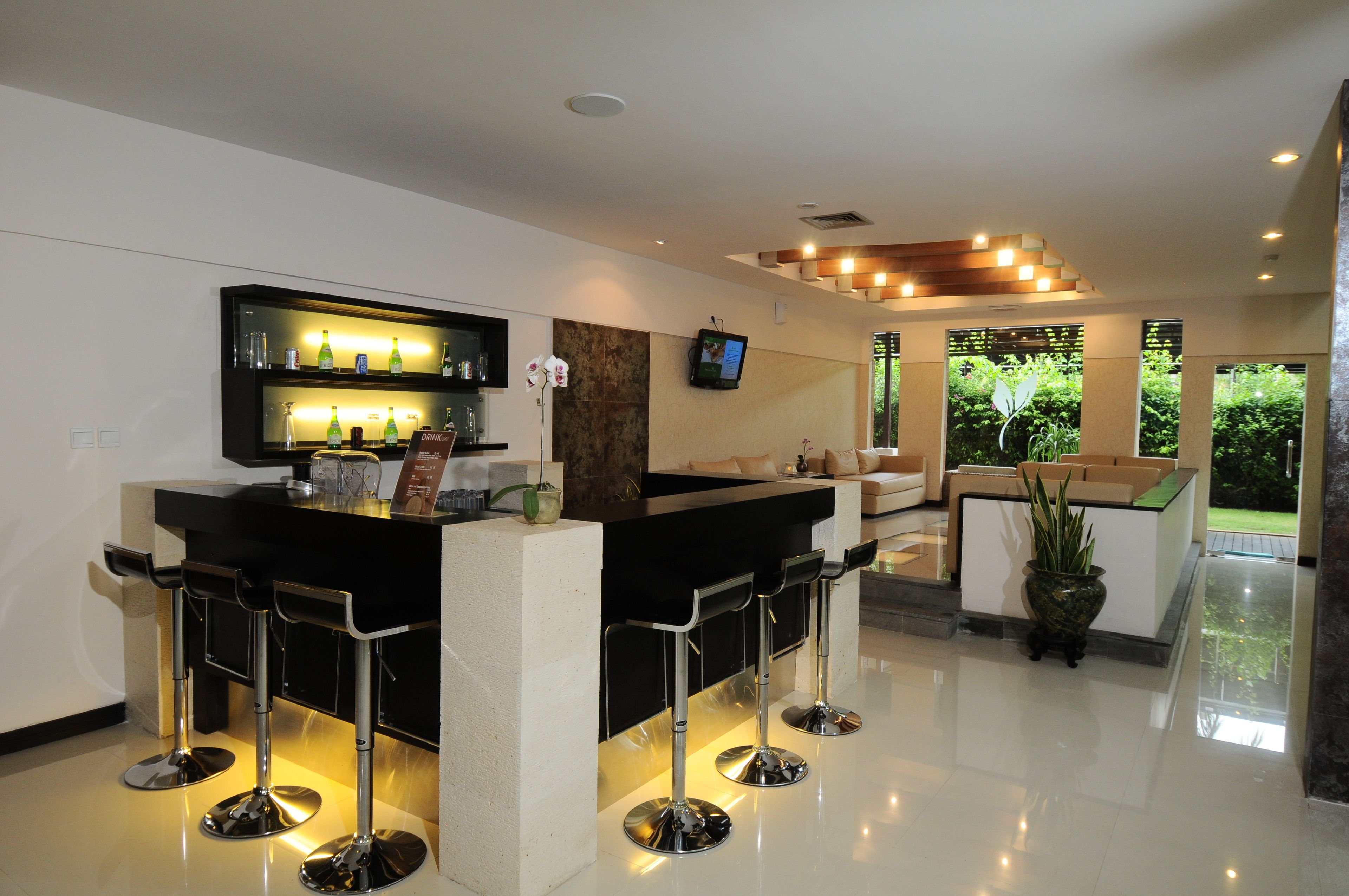 Discovery Kartika Plaza