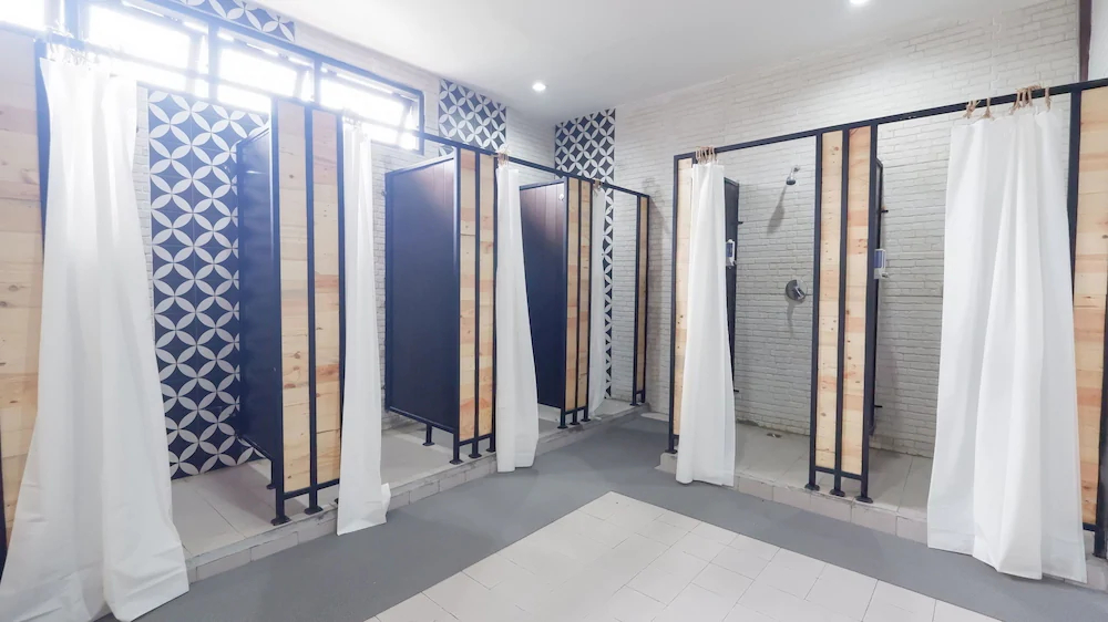 Fello Bnb Hostel Kuta