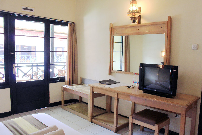 Hotel The Flora Kuta Bali