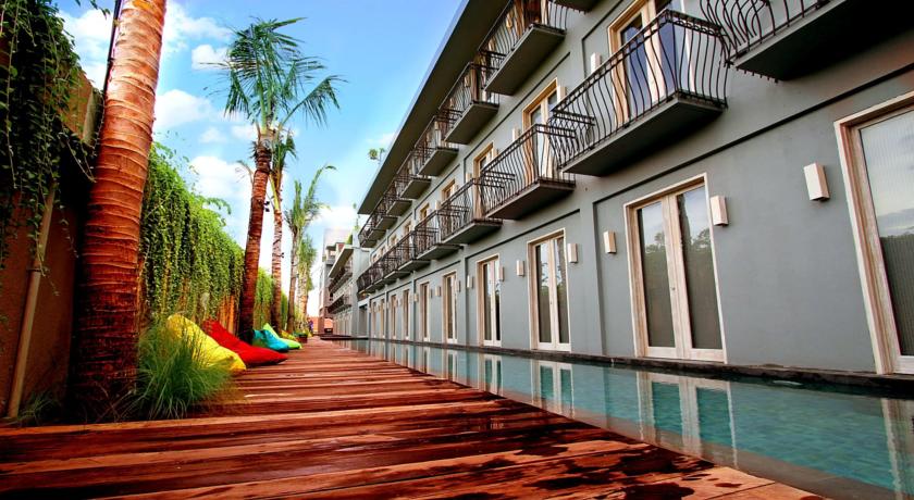 Frii Bali Echo Beach