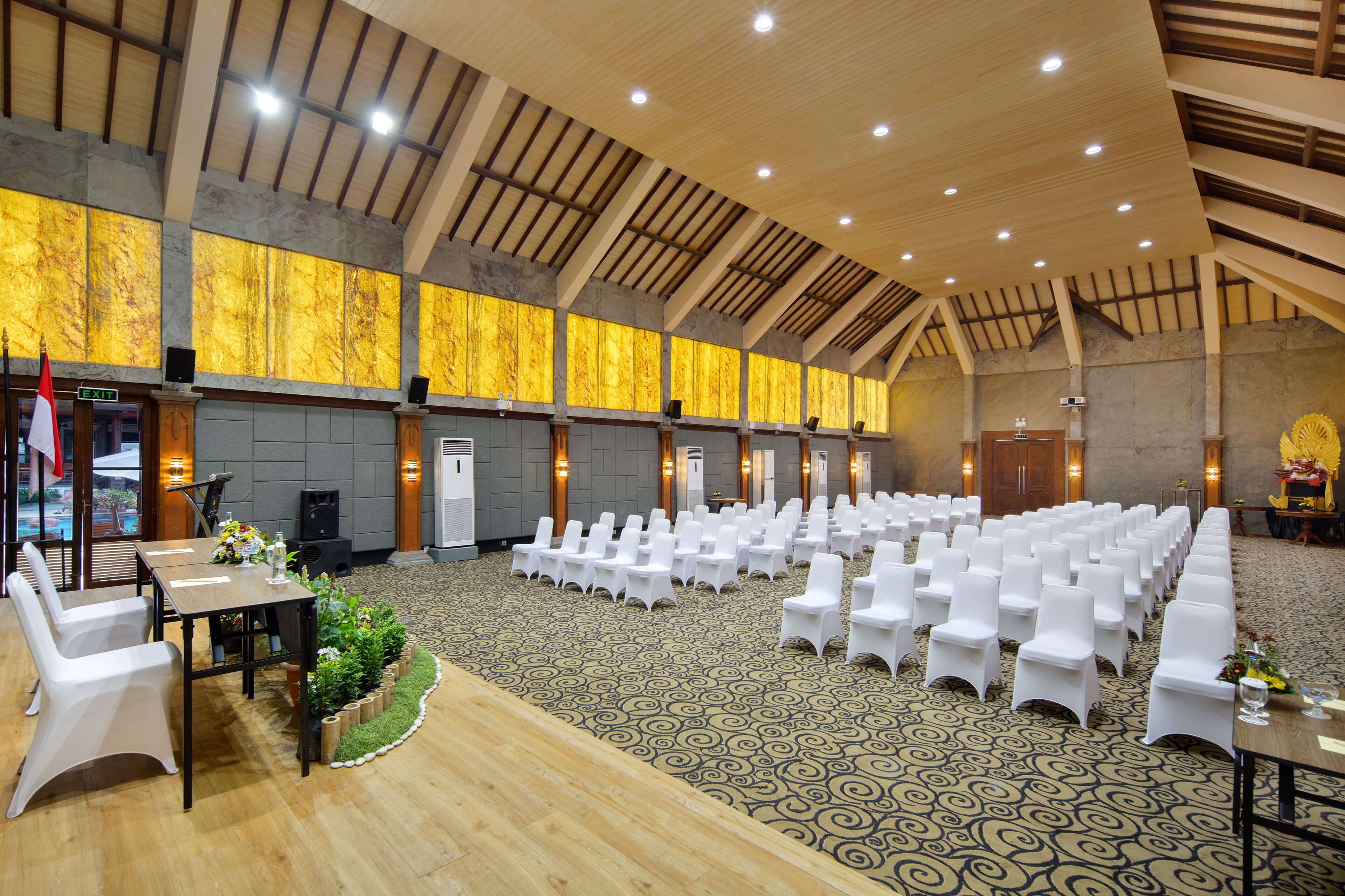 Grand Istana Rama Hotel