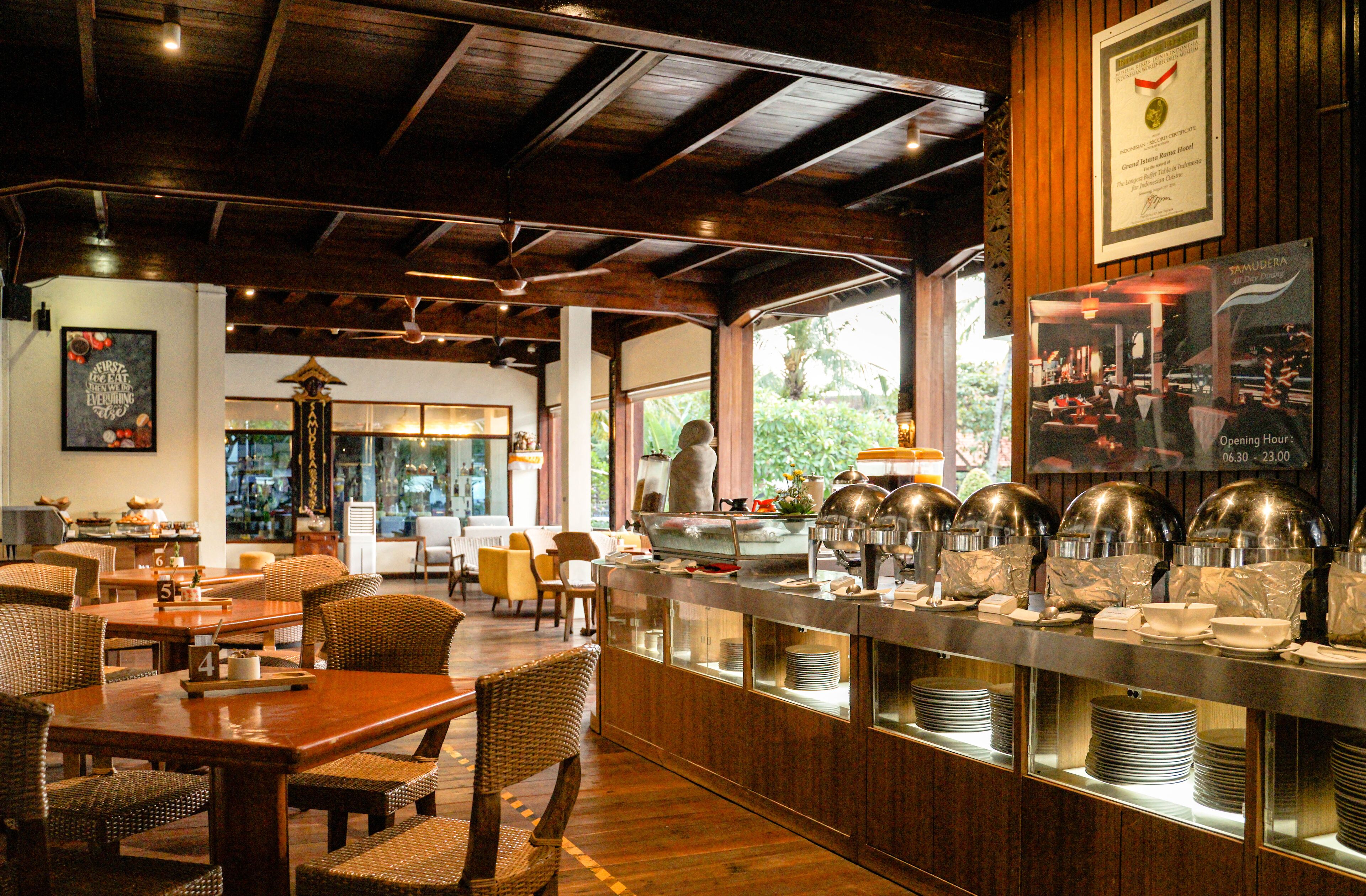 Grand Istana Rama Hotel