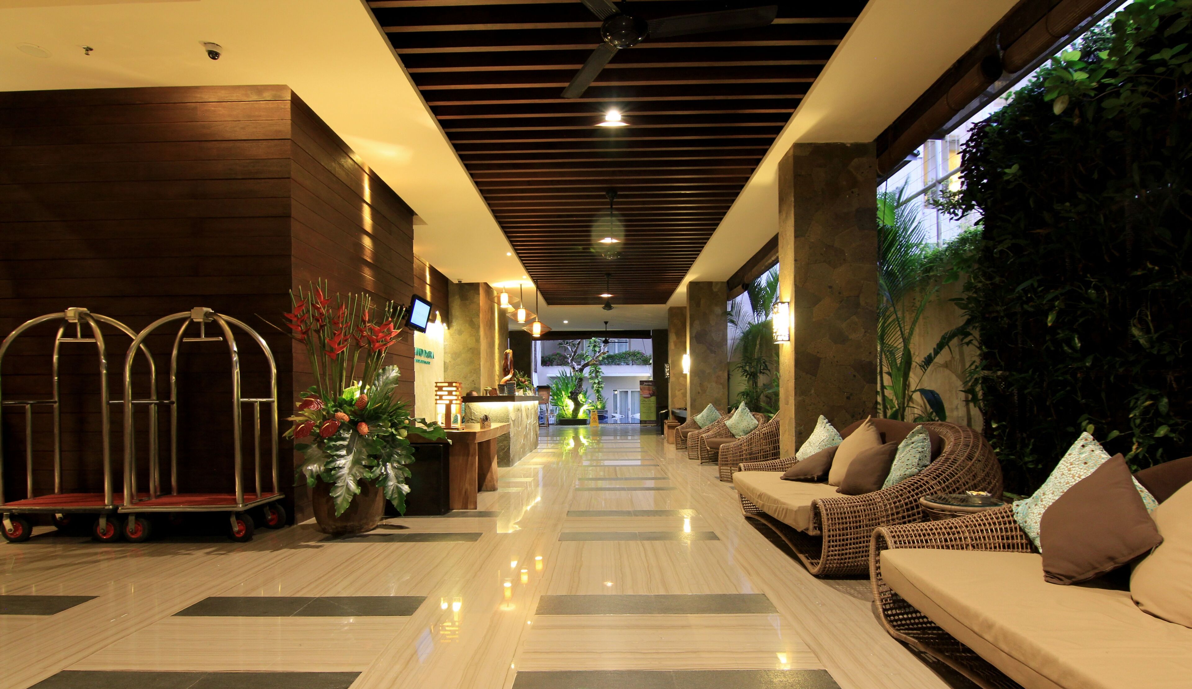 Grand Ixora Kuta Resort