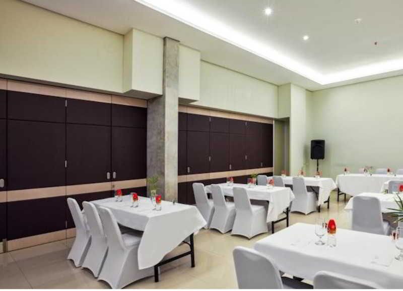 Grandmas Plus Hotel Airport