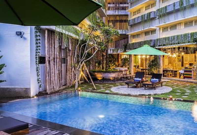 Grandmas Plus Hotel Airport